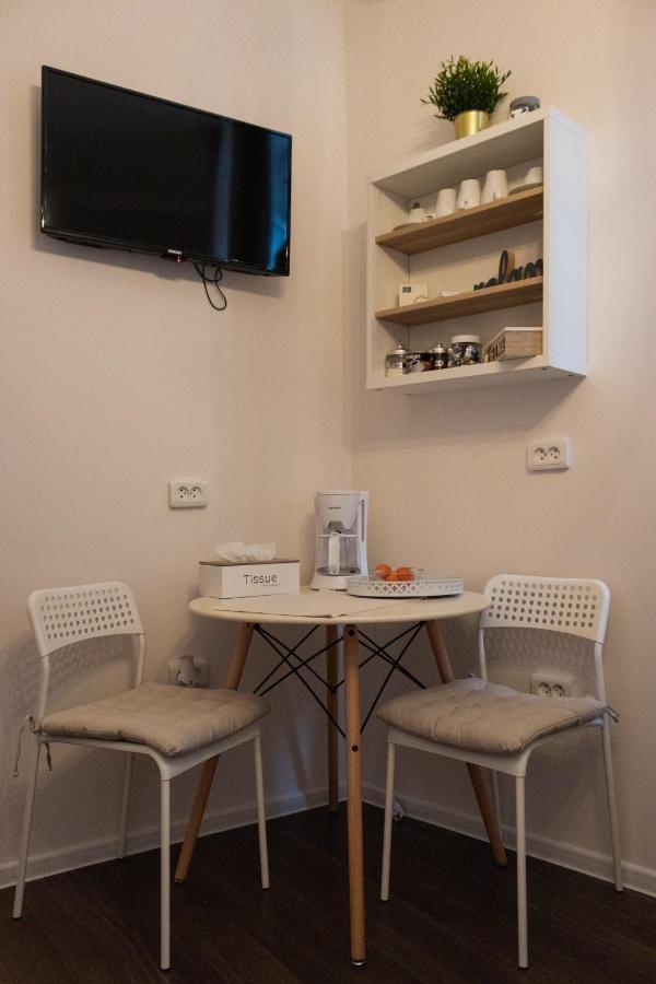 Maison 33 Букурещ Екстериор снимка