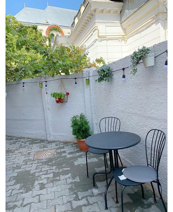 Maison 33 Букурещ Екстериор снимка
